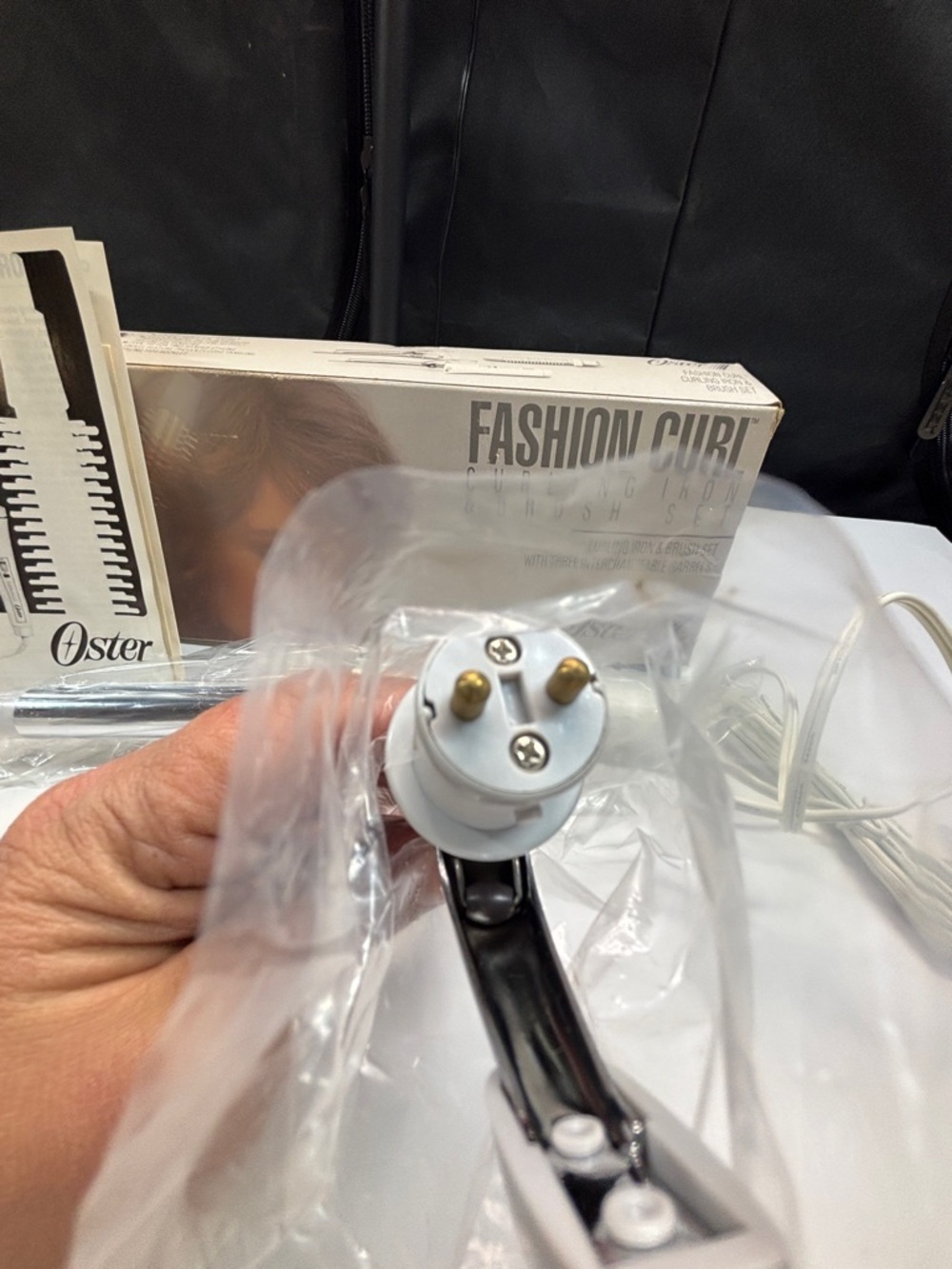 Oster Fashion Curl Curling Iron Brush Set 3 Interchangeable Barrels - Picture 3 of 16